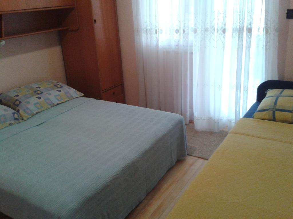 Apartmani Mira Vir Exterior foto