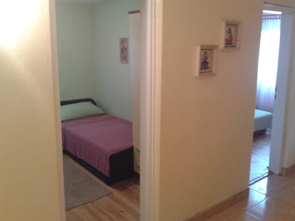 Apartmani Mira Vir Exterior foto